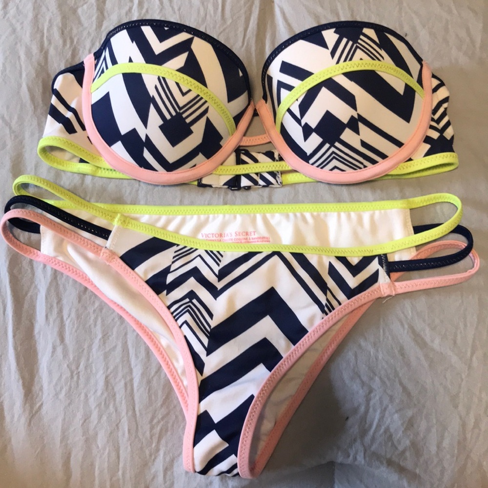 Victoria’s Secret Swimsuit Set 😍✨